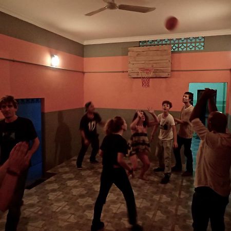 Lazy Gecko Guesthouse Πνομ Πενχ Εξωτερικό φωτογραφία